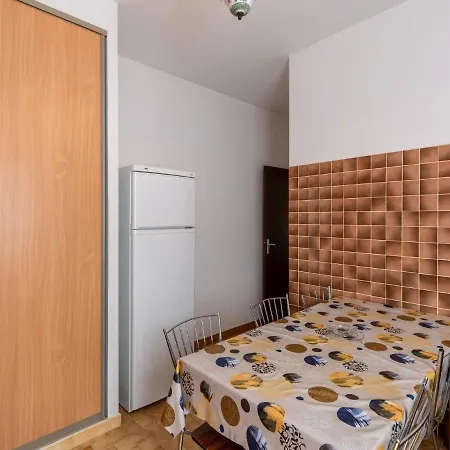 Dami I-1 By Interhome