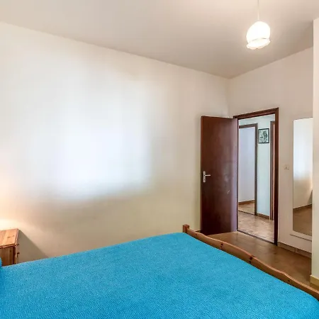 Dami I-1 By Interhome *